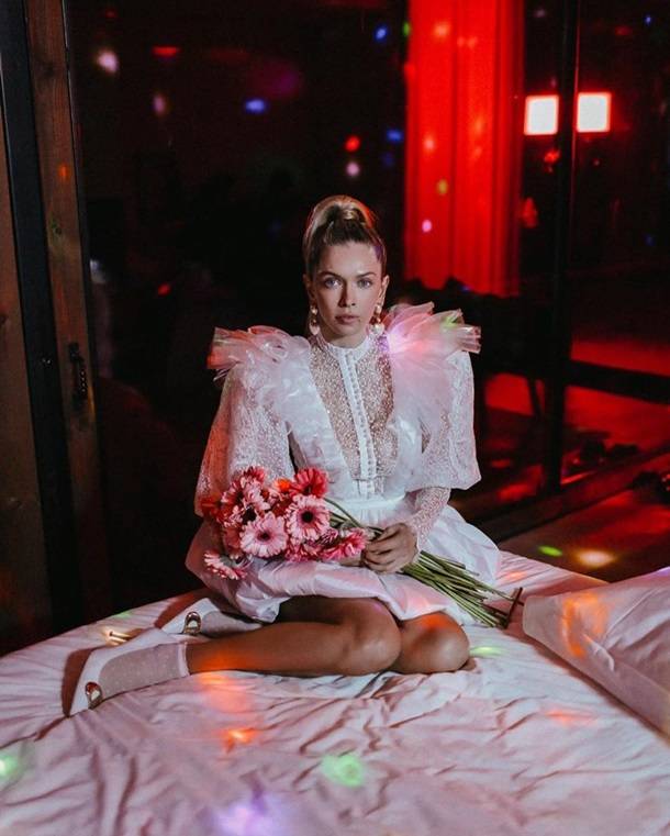 Свадьба Веры Брежневой с Монтаиком: роскошные фото невесты