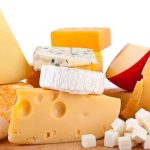 Какой сыр поспособствует снижению веса: нутрициолог раскрыла важные нюансы