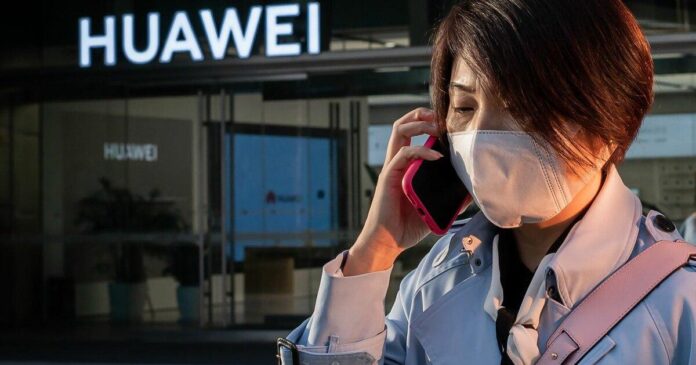 Названа причина, по которой смартфоны Huawei начали массово скупать