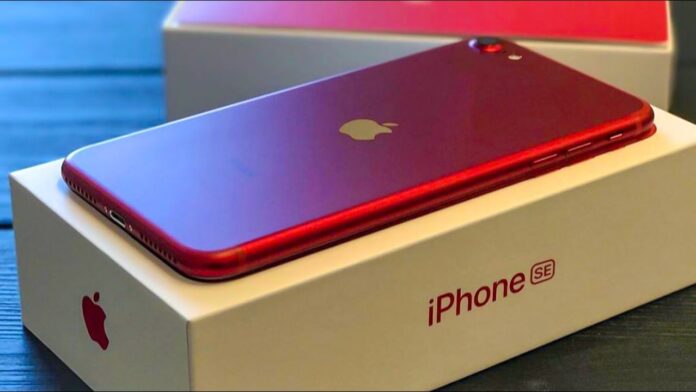 Впервые в Украине iPhone SE реализуется по контракту: скидка составит 3 000 гривен