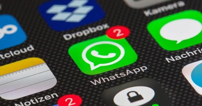 Переписка пользователей WhatsApp перестанет быть конфиденциальной