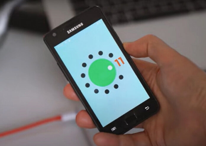 На старый смартфон с 1 Гб оперативной памяти установили Android 11