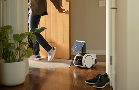 Amazon презентовала первого домашнего робота-помощника