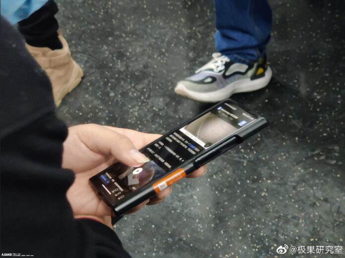 Бюджетный флагман Xiaomi 12 впервые появился на «живых» фото