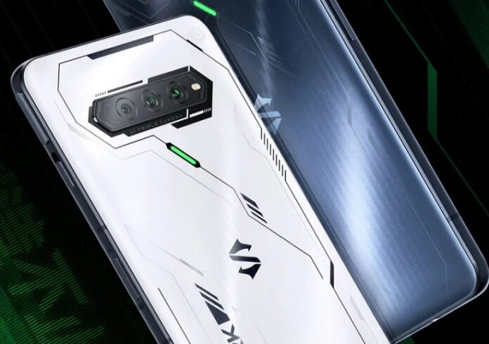 Игровой смартфон Black Shark 5 получит 144 Гц экран, емкий аккумулятор и чипсет SD 8 Gen 1