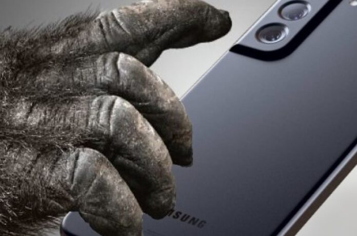 Первыми смартфонами с защитным стеклом Victus+ станут устройства Samsung